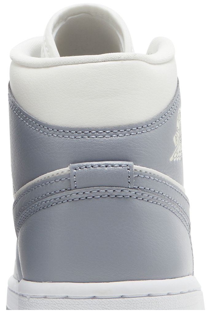 Wmns Air Jordan 1 Mid Stealth