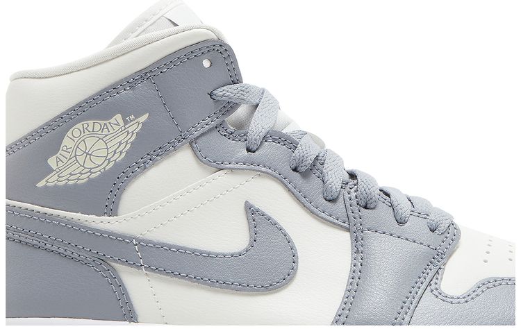 Wmns Air Jordan 1 Mid Stealth