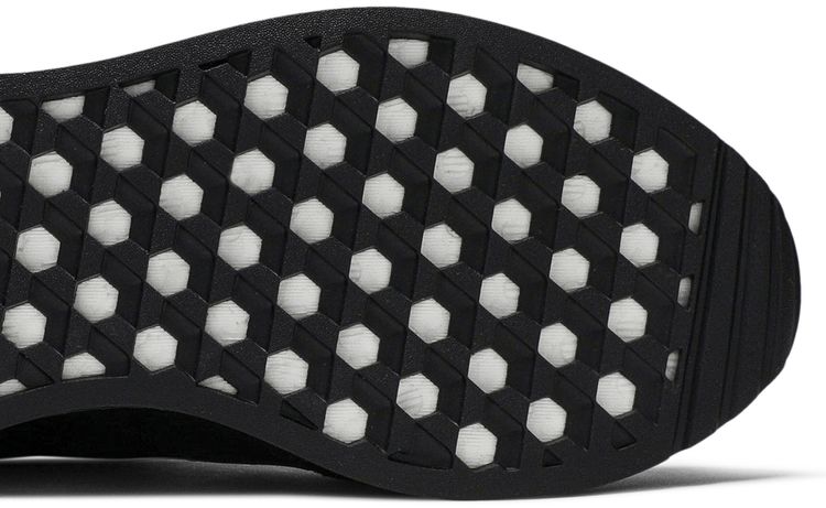 I 5923 Triple Black
