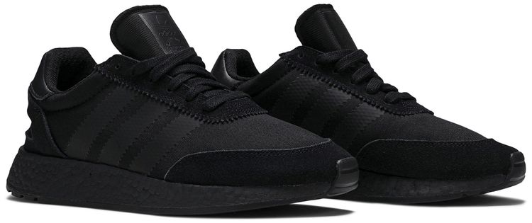 I 5923 Triple Black