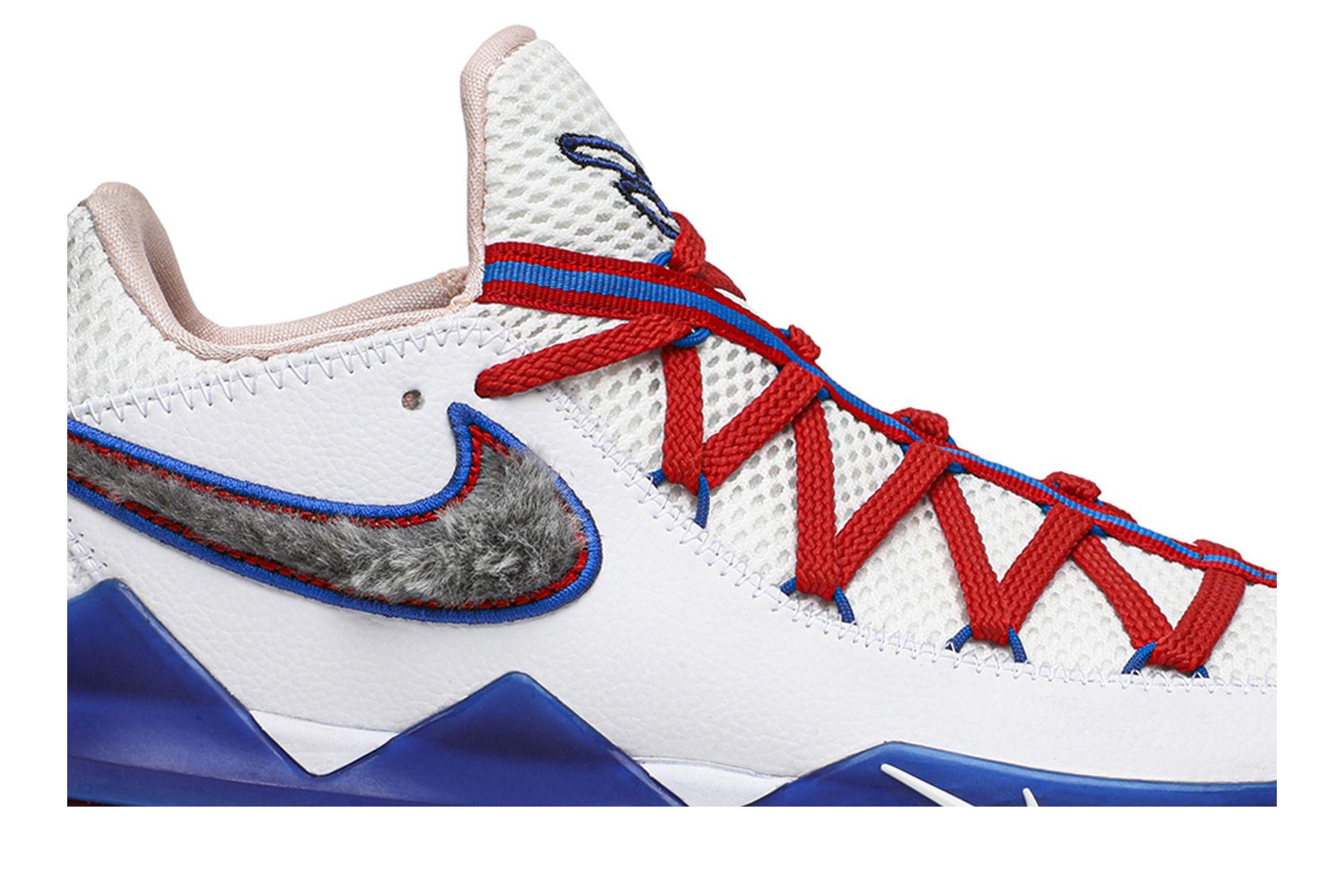 Lebron 17 tune squad sales