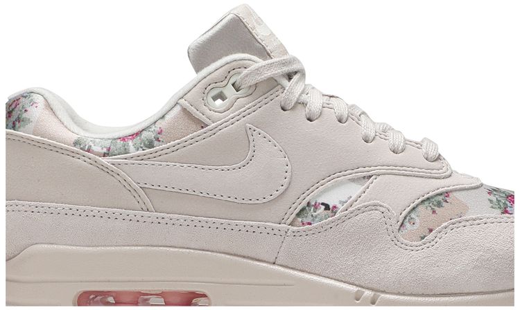 Nike Wmns Air Max 1 Floral Camo