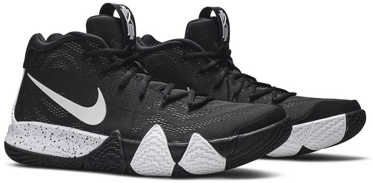 Kyrie 4 Black