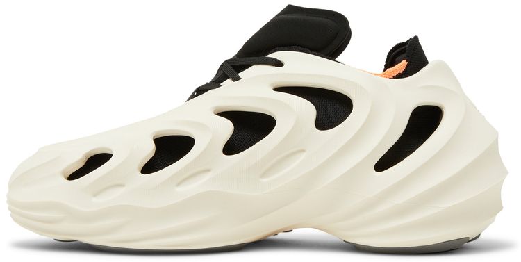 adiFOM Q Wonder White Black