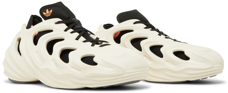 adiFOM Q Wonder White Black