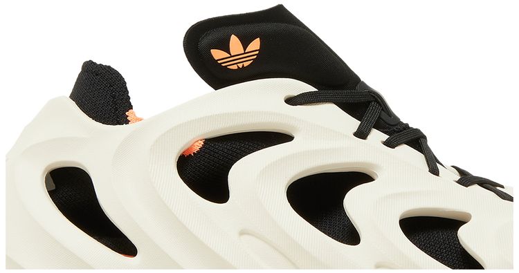 adiFOM Q Wonder White Black