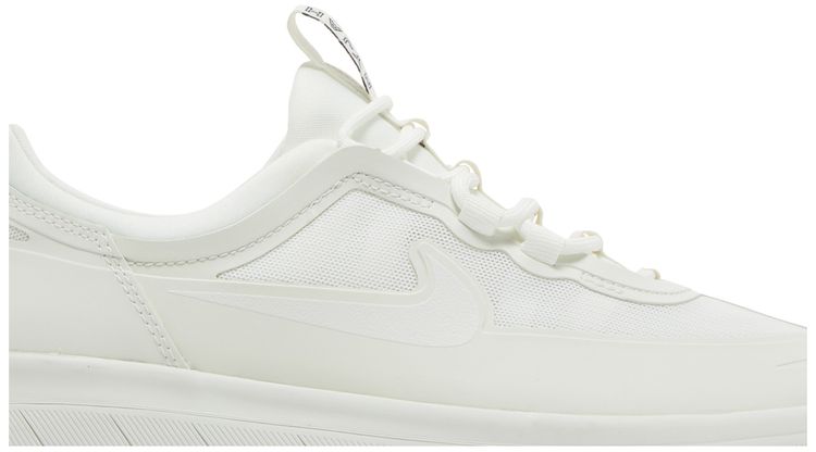 Nyjah Free 2 SB Triple White