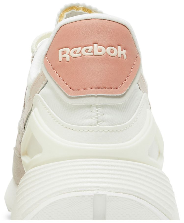 Wmns Reebok Classic Legacy AZ Soft Ecru