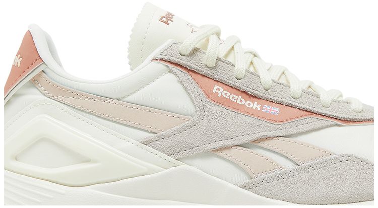 Wmns Reebok Classic Legacy AZ Soft Ecru