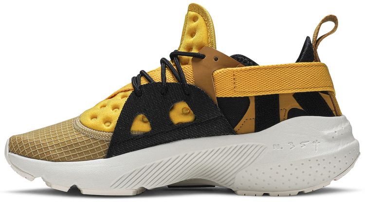 Nike Huarache Type Golden