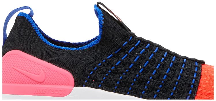 Nike Wmns React Phantom Run Flyknit 2 Black Bright Crimson