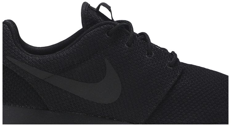 Roshe Run Triple Black