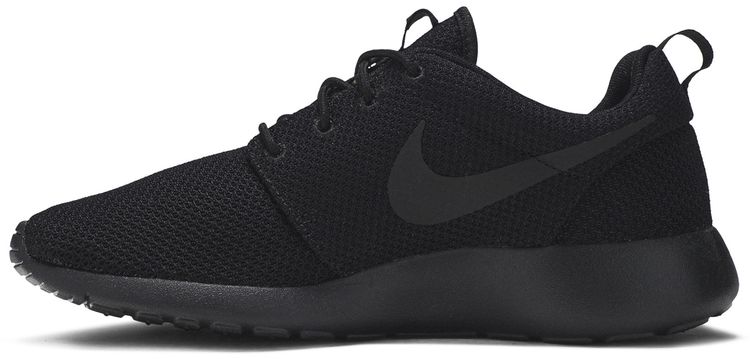 Roshe Run Triple Black