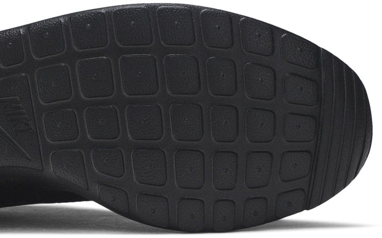 Roshe Run Triple Black