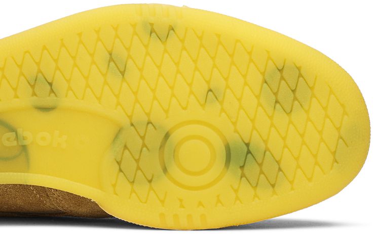 Tom  Jerry x Reebok Club C Revenge Low Jerry