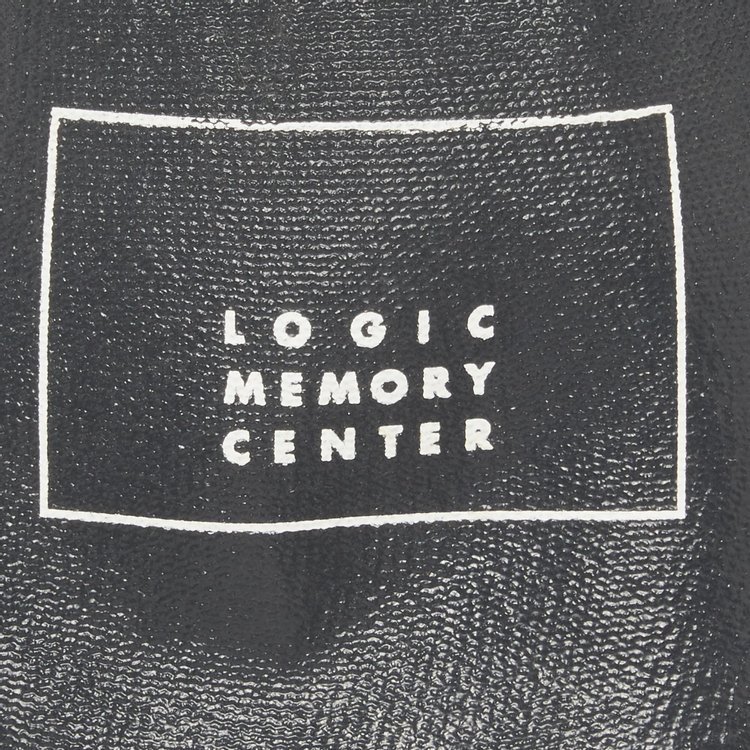 Undercover Logic Memory Center Gloves In Black