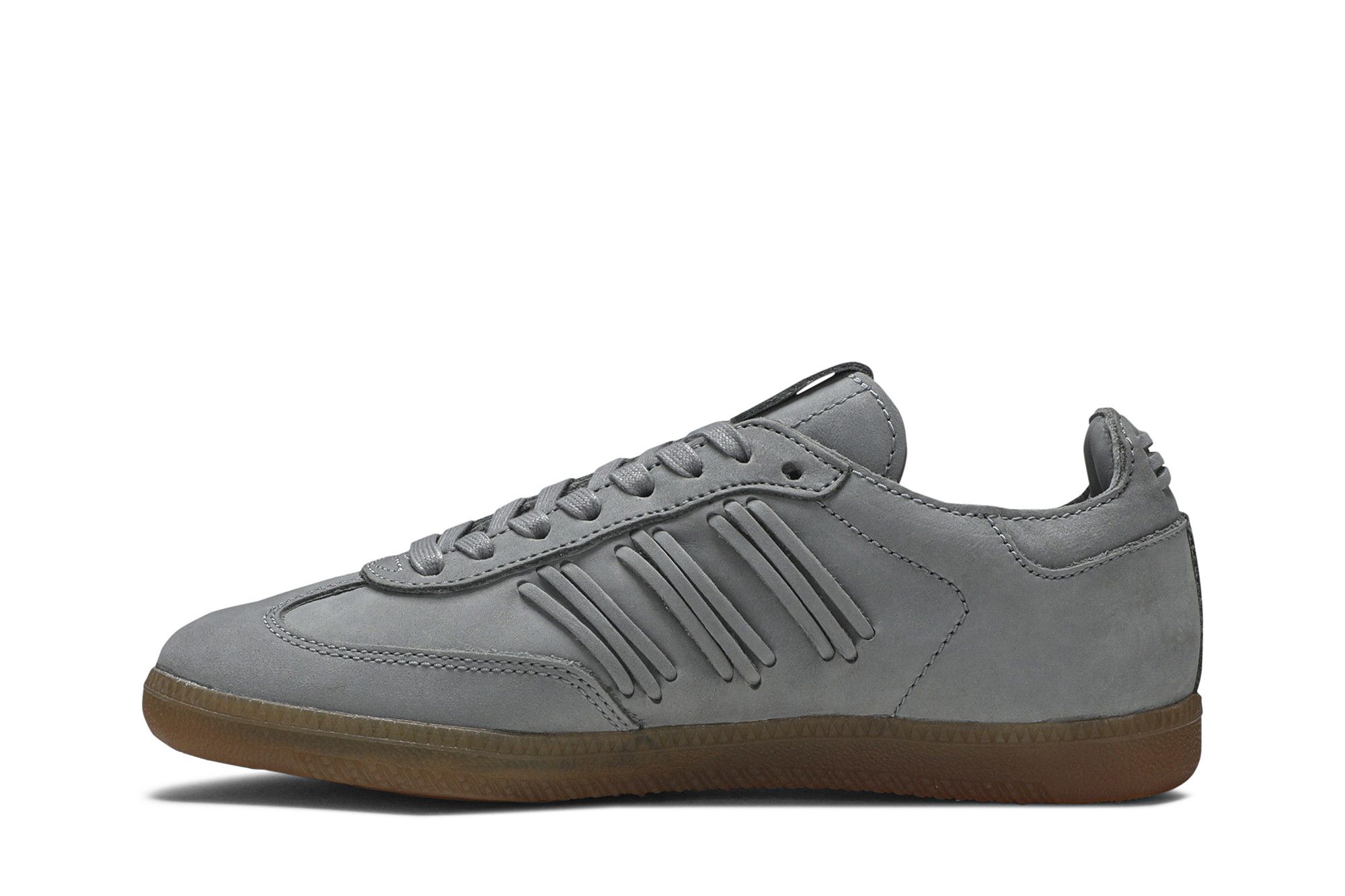 Hue adidas shop