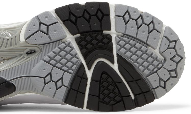 New Balance 1906R White Rain Cloud