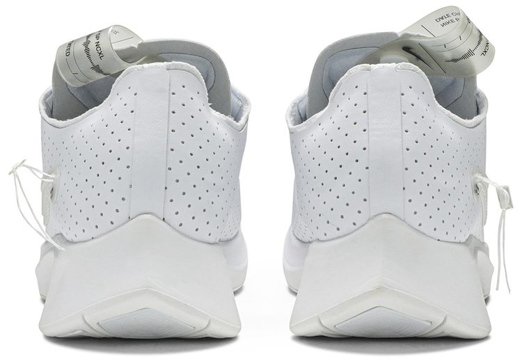 Nike Zoom Fly 2 Noise Cancelling