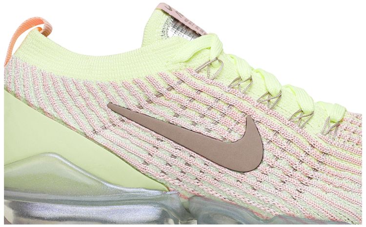 Nike Wmns Air VaporMax Flyknit 3 Barely Volt Pink