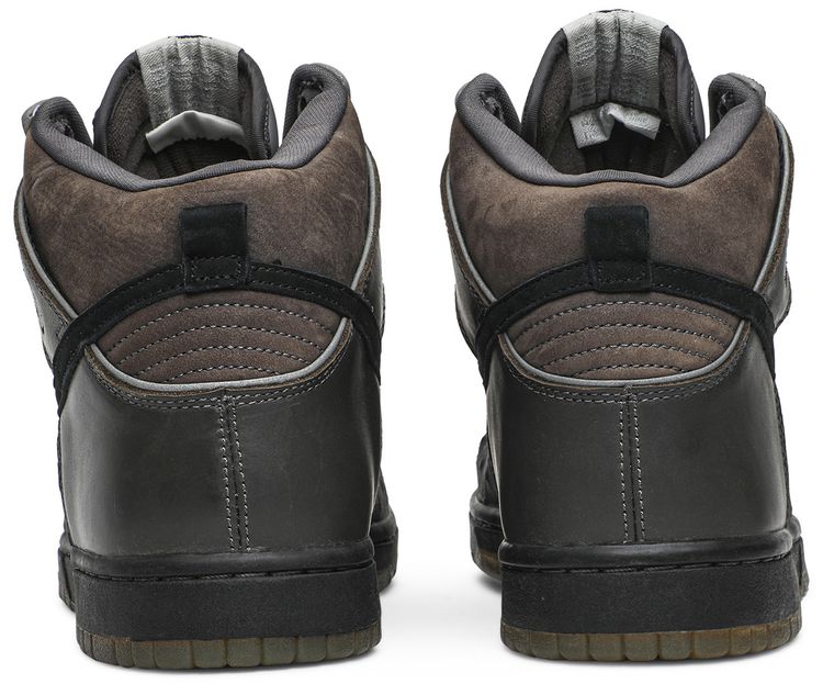 Dunk High SB Premium MF Doom