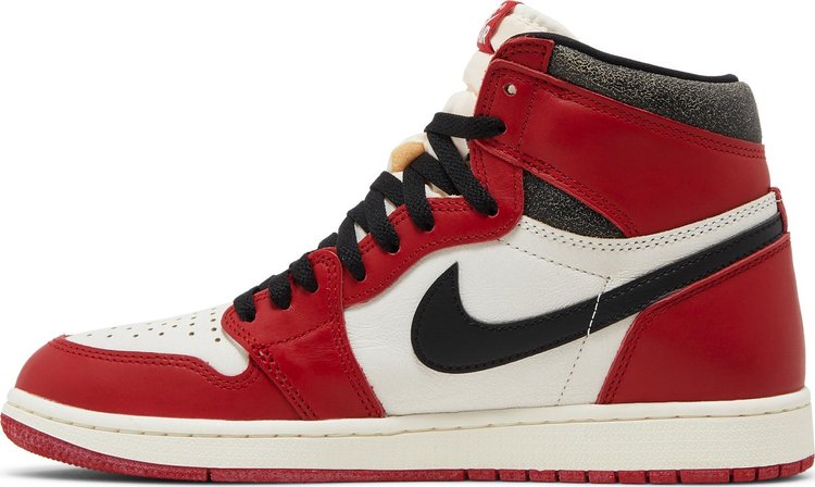 Air Jordan 1 Retro High OG Chicago Lost  Found