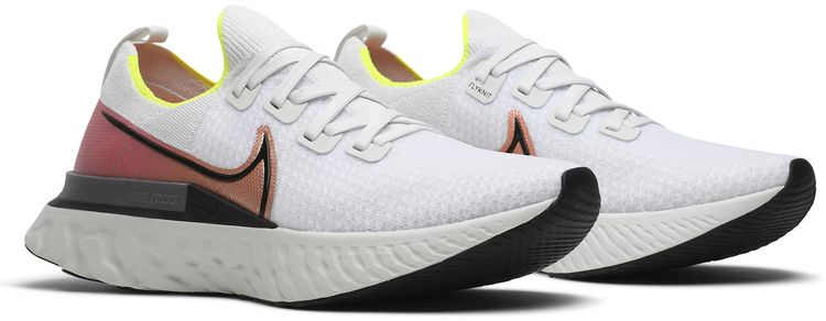 React Infinity Run Pink Blast