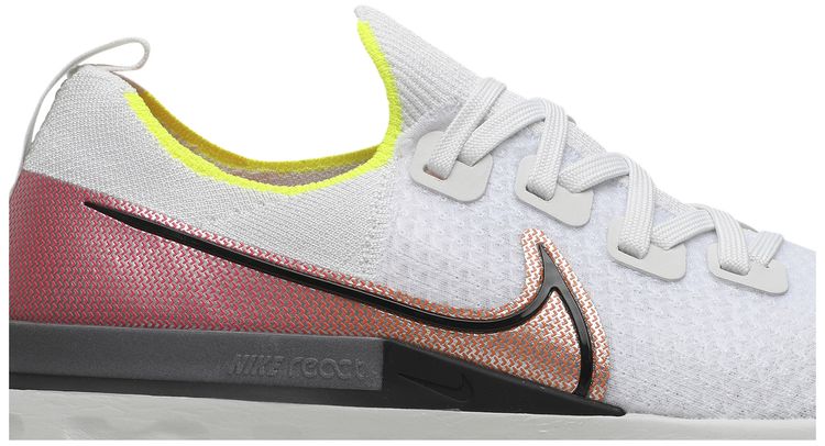 React Infinity Run Pink Blast