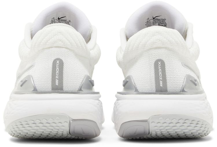 Nike Wmns ZoomX Invincible Run Flyknit 2 White Metallic Silver