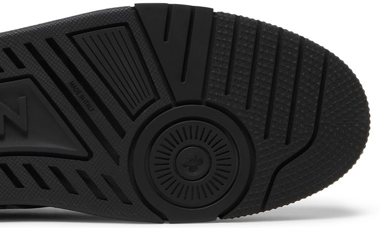 Nigo x Louis Vuitton Trainer Tiger