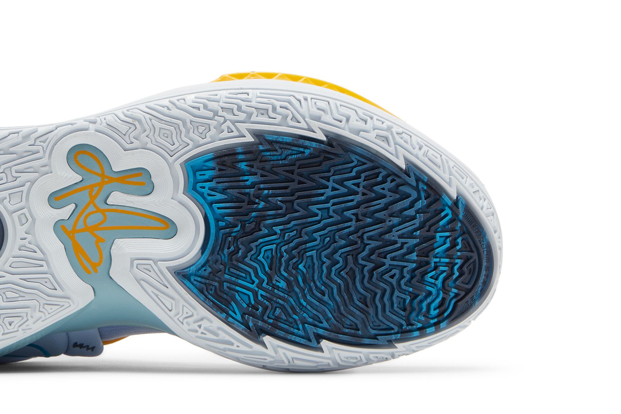 シューズ(男性用) KYRIE 楽天市場】ナイキ NIKE カイリー フライトトラップ 6 KYRIE