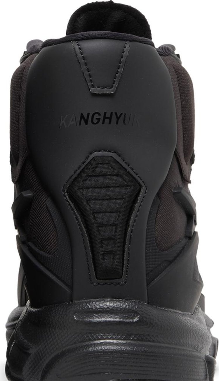 Kanghyuk x Premier Road Modern Mid Triple Black