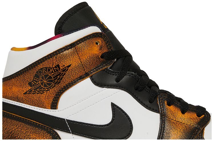 Air Jordan 1 Mid SE Wear Away   Taxi