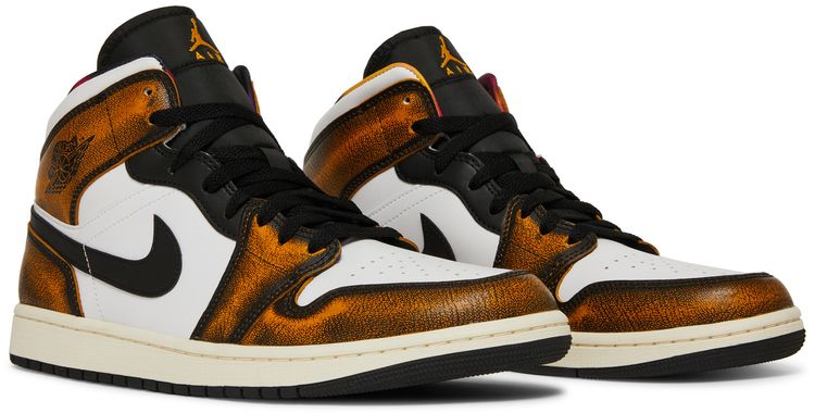 Air Jordan 1 Mid SE Wear Away   Taxi