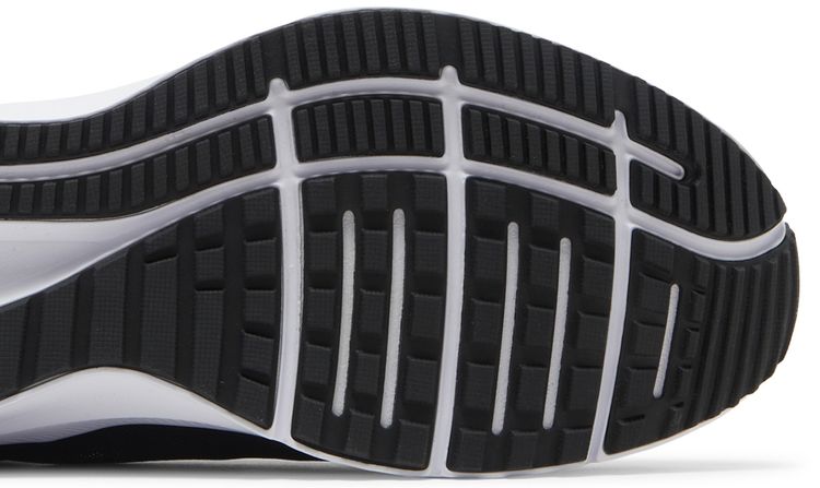 Nike Quest 4 Black White
