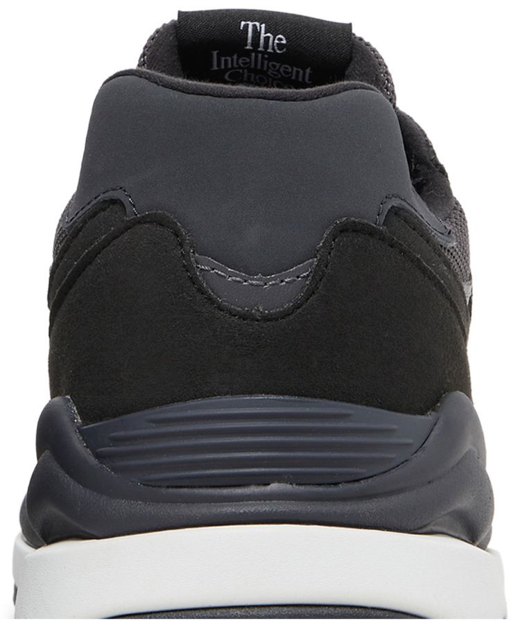 New Balance 5740 Big Kid Black White