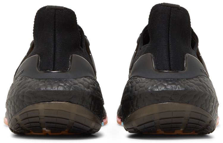 Adidas Wmns UltraBoost 22 Black Beam Pink