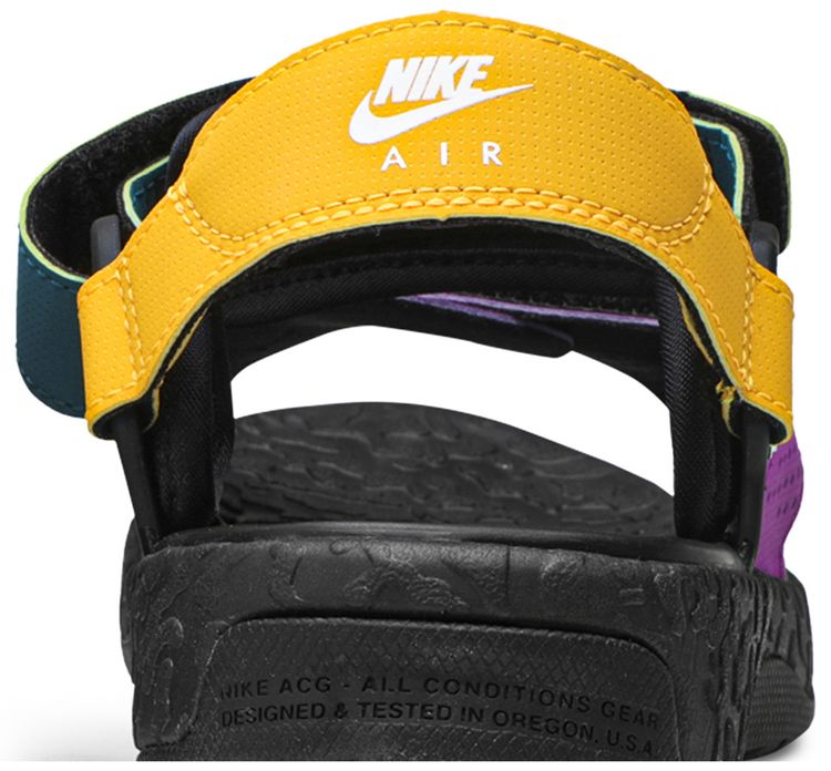 Nike ACG Air Deschutz Vivid Purple