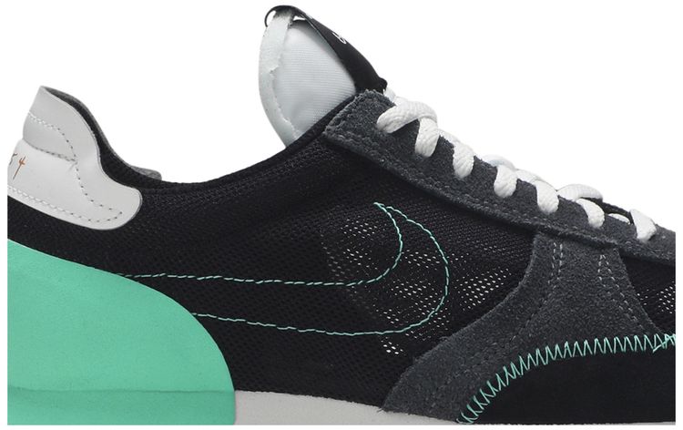 Nike Daybreak Type Anthracite Menta