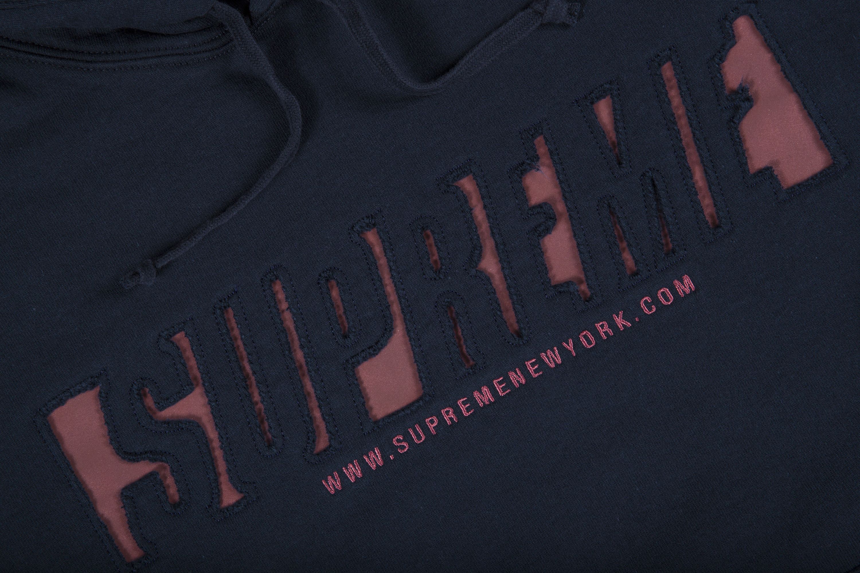 XL 極美 Supreme Reflective Cutout Hooded Buy Supreme Reflective Cutout Hooded Sweatshirt 'Navy' - SS20SW15