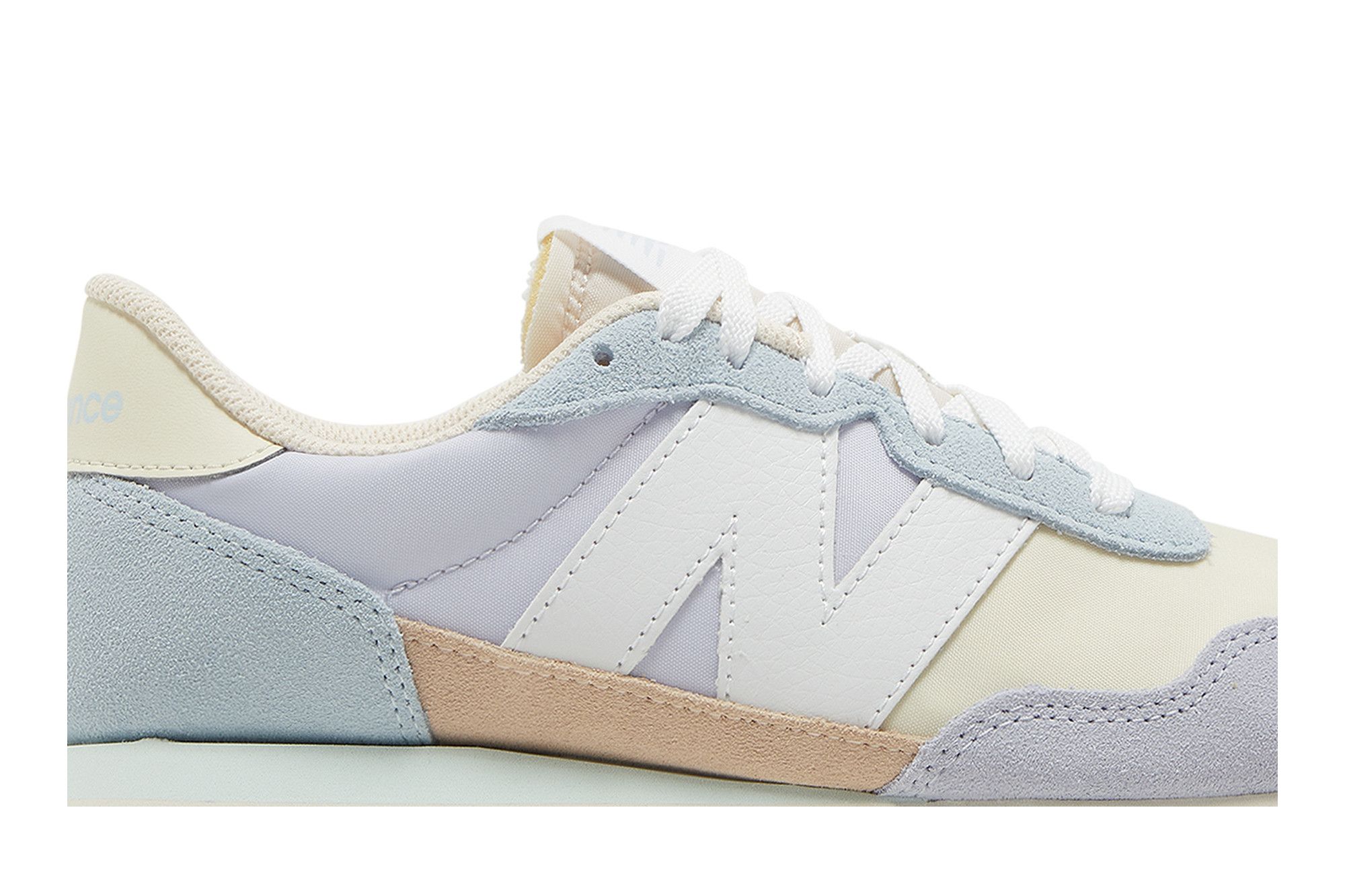 【ミント】 New Balance Kids 237 V1 Lace Up Sneaker, Quartz Pink/Light