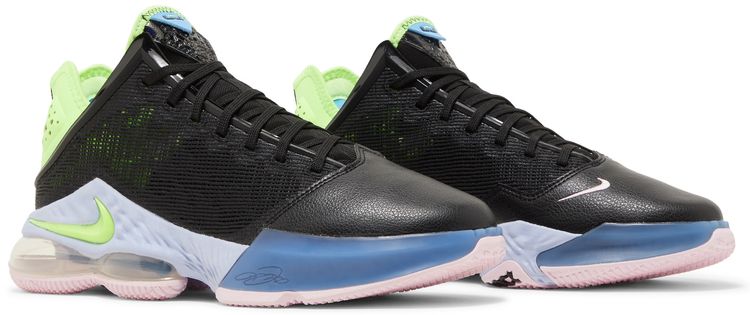 Nike LeBron 19 Low Ghost Green