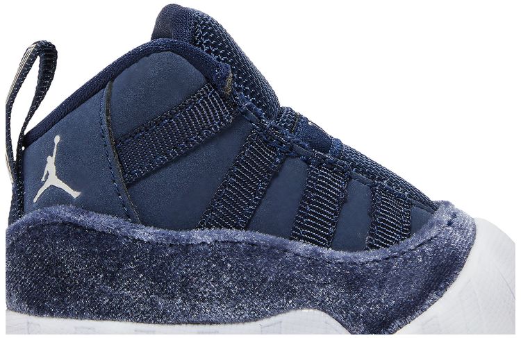 Air Jordan 11 Retro CB Midnight Navy Velvet
