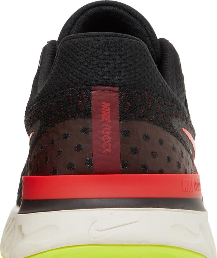 React Infinity Run Flyknit 3 Black Siren Red