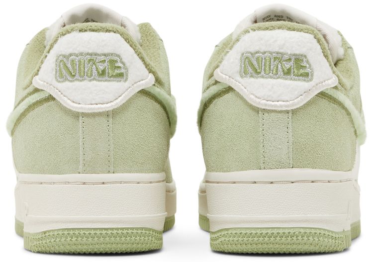 Nike Wmns Air Force 1 07 LX Fleece   Honeydew