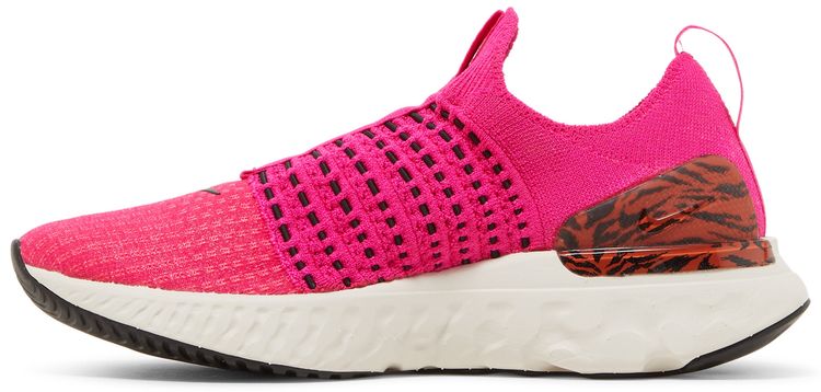 Nike Wmns React Phantom Run Flyknit 2 Pink Prime Zebra