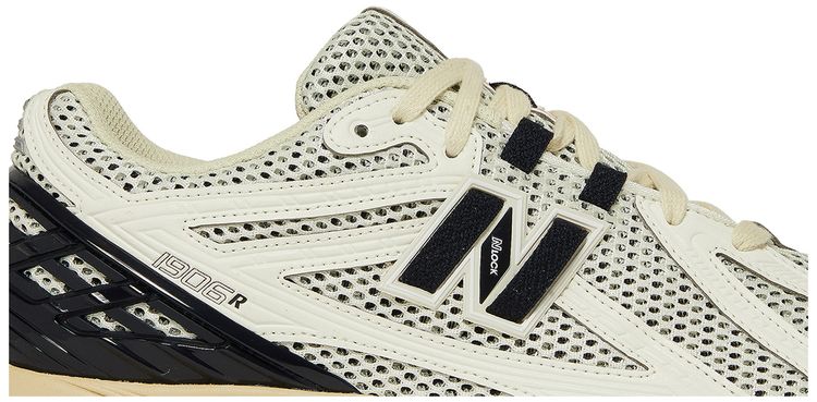 New Balance 1906R Sea Salt Eclipse