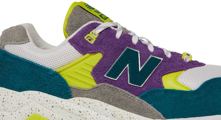 Palace x 580 Shaded Spruce Pansy