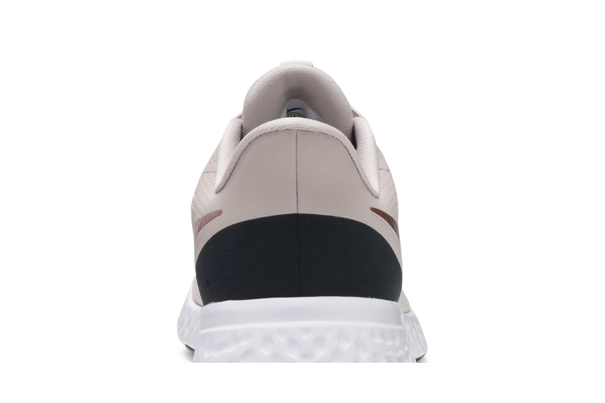 nike revolution 5 barely rose