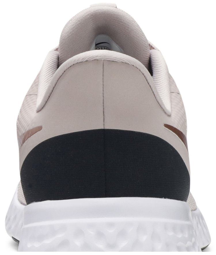 Nike Wmns Revolution 5 Barely Rose